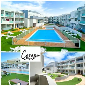 Sun Cerezo Pool Apartamento